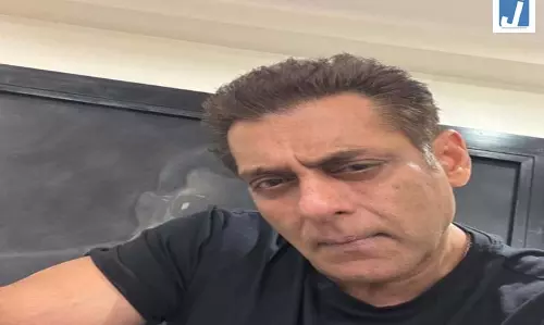 पैपराजी की हरकत पर नाराज हुए सलमान खान, सोशल मीडिया पर पोस्ट लिखकर दी सख्त चेतावनी पैपराजी की हरकत पर नाराज हुए सलमान खान, सोशल मीडिया पर पोस्ट लिखकर दी सख्त चेतावनी