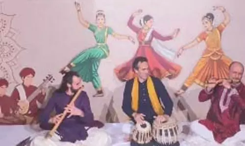 रोम में शानदार स्वागत के लिए पीएम मोदी ने भारतीय समुदाय का जताया आभार, इतालवी कलाकारों की प्रस्तुति को भी सराहा रोम में शानदार स्वागत के लिए पीएम मोदी ने भारतीय समुदाय का जताया आभार, इतालवी कलाकारों की प्रस्तुति को भी सराहा