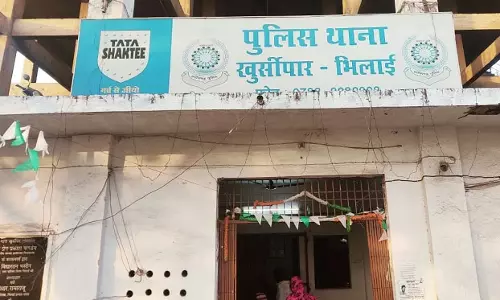 पल्सर सवार गांजा बेचते गिरफ्तार, ढूंढ रहा था ग्राहक पल्सर सवार गांजा बेचते गिरफ्तार, ढूंढ रहा था ग्राहक