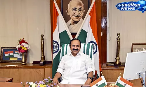 शपथ ग्रहण में उपनाम ‘Menon’ इस्तेमाल पर बोले केरल सीएम, पिता को याद करने का बताया कारण