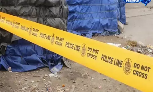Bihar: झगड़े के बाद व्यक्ति ने शिव मंदिर में चढ़ाए अपने गुप्तांग, हालत गंभीर Bihar: झगड़े के बाद व्यक्ति ने शिव मंदिर में चढ़ाए अपने गुप्तांग, हालत गंभीर