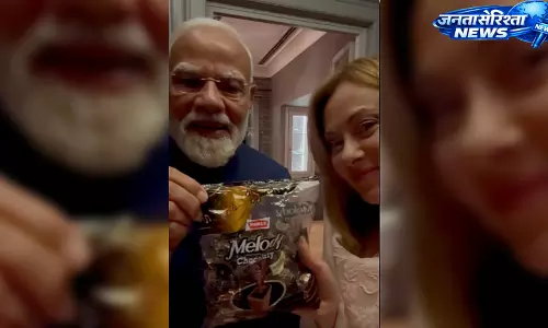 मेलोनी को ‘Melody’ गिफ्ट मिलने के बाद Parle Industries के शेयरों में 5% का अपर सर्किट मेलोनी को ‘Melody’ गिफ्ट मिलने के बाद Parle Industries के शेयरों में 5% का अपर सर्किट