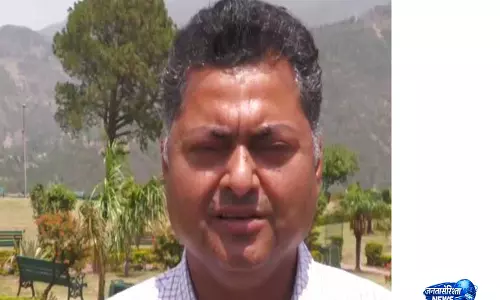 Jammu and Kashmir में गर्मी की लहर से जखनी पार्क के फूल मुरझाए, टूरिस्ट स्पॉट बचाने की कोशिश जारी Jammu and Kashmir में गर्मी की लहर से जखनी पार्क के फूल मुरझाए, टूरिस्ट स्पॉट बचाने की कोशिश जारी