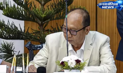 Manipur : निरस्त्रीकरण को लेकर मुख्यमंत्री का बयान, हथियार वापसी को बताया जरूरी कदम Manipur : निरस्त्रीकरण को लेकर मुख्यमंत्री का बयान, हथियार वापसी को बताया जरूरी कदम