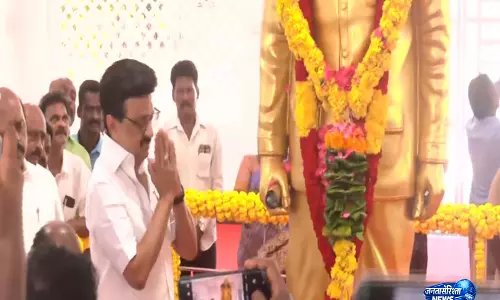 DMK प्रमुख एम.के. स्टालिन ने पंडित अय्योथी दास की 181वीं जयंती पर उन्हें पुष्पांजलि अर्पित की