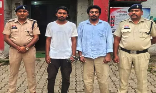 38 लाख की ठगी मामले में दुर्ग पुलिस को मिली सफलता, दो आरोपी गिरफ्तार 38 लाख की ठगी मामले में दुर्ग पुलिस को मिली सफलता, दो आरोपी गिरफ्तार