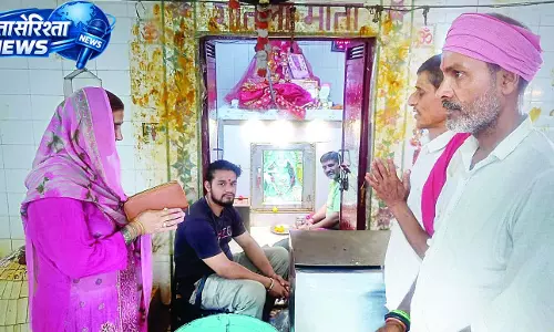 मंगला मेले की धूम, शीतला माता मंदिर में उमड़ा आस्था का सैलाब मंगला मेले की धूम, शीतला माता मंदिर में उमड़ा आस्था का सैलाब