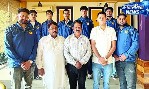 जीत के जज्बे के साथ प्रदेश की टीम रवाना जीत के जज्बे के साथ प्रदेश की टीम रवाना