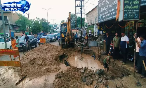 सरकंडा में दूषित पानी पर कार्रवाई, चार कनेक्शन काटे गए सरकंडा में दूषित पानी पर कार्रवाई, चार कनेक्शन काटे गए