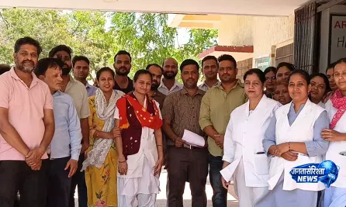 MG चिकित्सालय में वेतन विवाद को मिला विराम अधीक्षक डॉ. अरुण गोड़ ने मानवीय दृष्टिकोण से किया समाधान