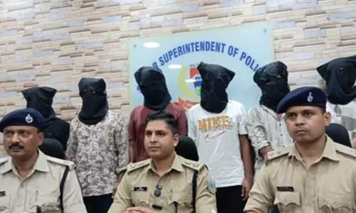 रंगदारी वसूली के लिए कारोबारी पर फायरिंग के मामले में छह अपराधी गिरफ्तार