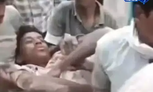 11 केवी लाइन की चपेट में आने से मजदूर 40% झुलसा, हालत गंभीर 11 केवी लाइन की चपेट में आने से मजदूर 40% झुलसा, हालत गंभीर