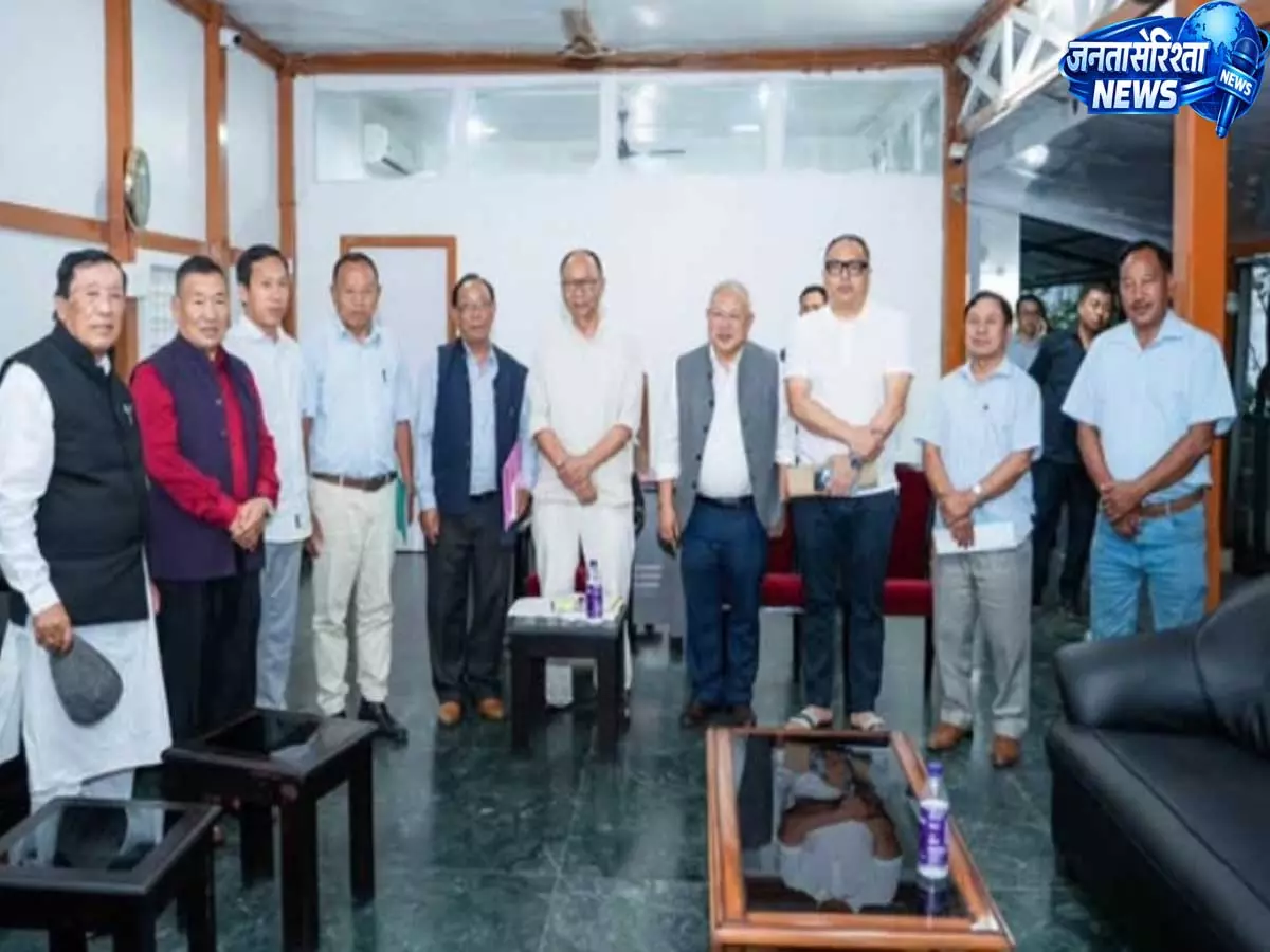 Manipur: आदिवासी नेताओं ने मुख्यमंत्री से लंबित ADC चुनावों में तेजी लाने का किया आग्रह Manipur: आदिवासी नेताओं ने मुख्यमंत्री से लंबित ADC चुनावों में तेजी लाने का किया आग्रह