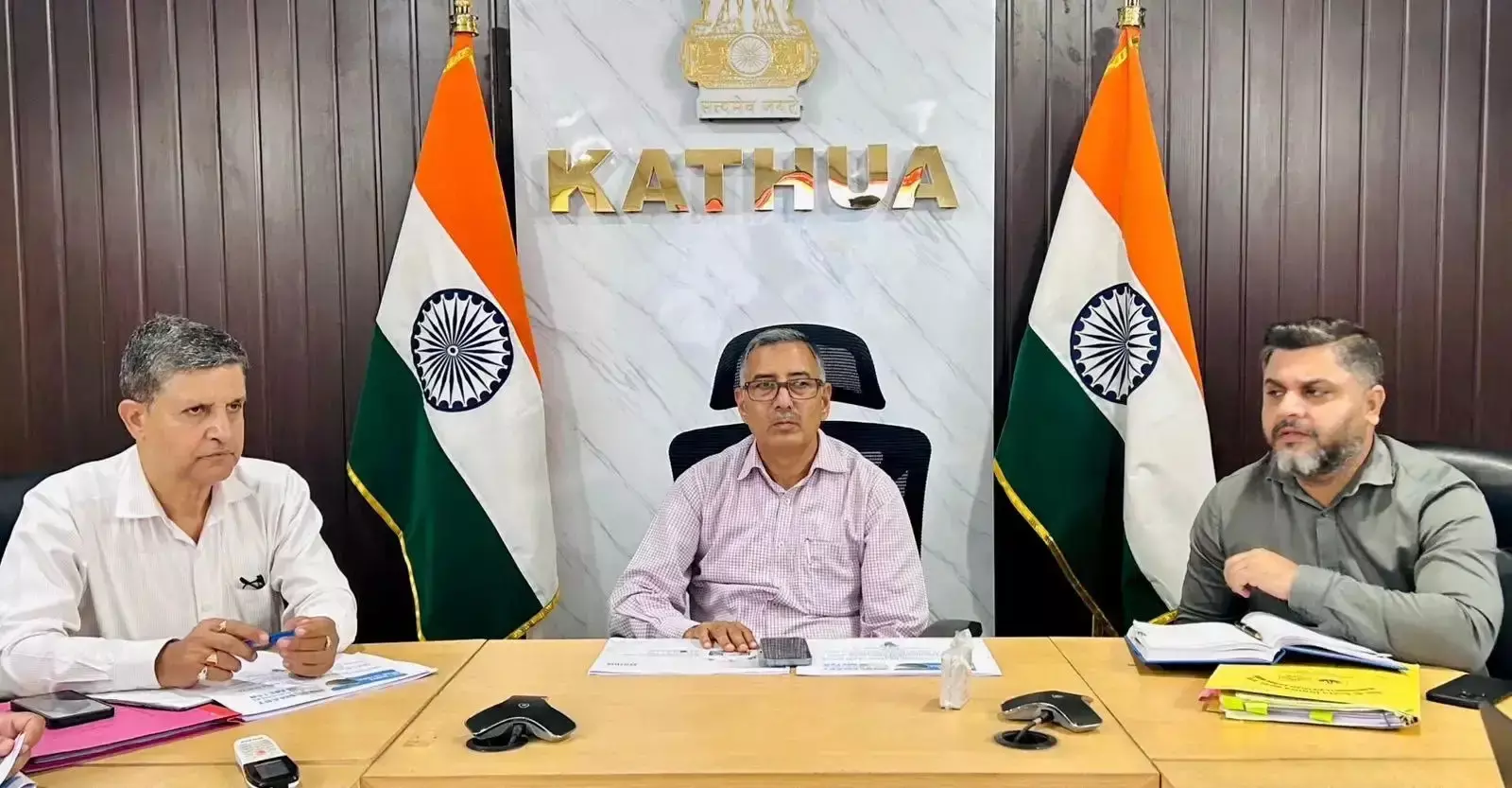 Kathua: कठुआ में पीएम सूर्य घर योजना की प्रगति पर समीक्षा बैठक आयोजित Kathua: कठुआ में पीएम सूर्य घर योजना की प्रगति पर समीक्षा बैठक आयोजित