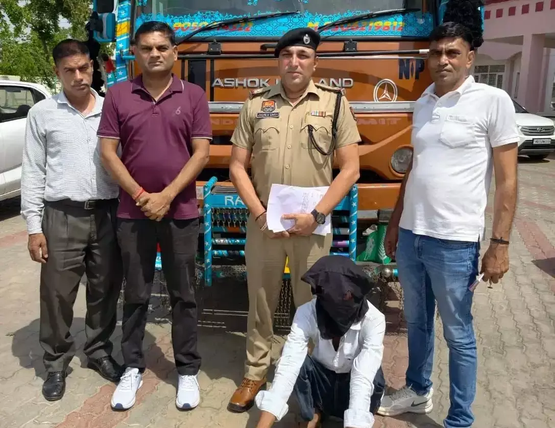 Kaithal: मजदूर बनकर पहुंचे चोर, सरकारी पाइप लाइन से लाखों का सामान चोरी Kaithal: मजदूर बनकर पहुंचे चोर, सरकारी पाइप लाइन से लाखों का सामान चोरी