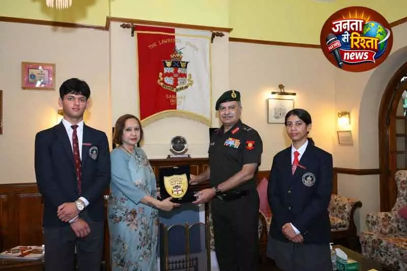 Solan लेफ्टिनेंट जनरल आहूजा का लॉरेंस स्कूल, सनावर में संवाद Solan लेफ्टिनेंट जनरल आहूजा का लॉरेंस स्कूल, सनावर में संवाद