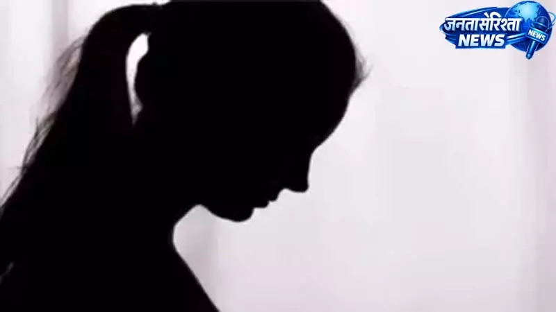 युवती का अश्लील वीडियो बनाकर रिश्तेदारों को भेजा युवती का अश्लील वीडियो बनाकर रिश्तेदारों को भेजा
