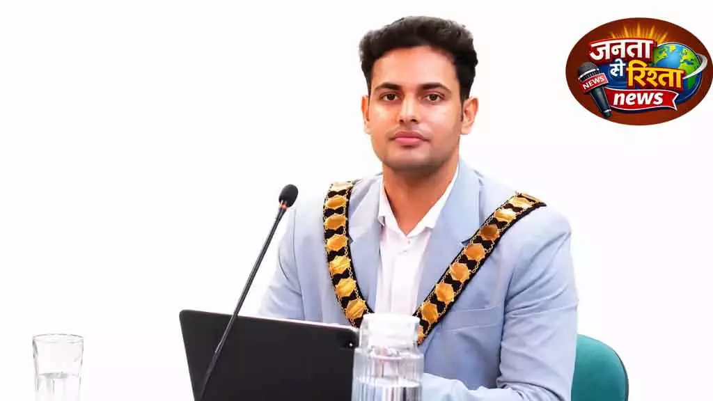 UK में 23 वर्षीय भारतीय मूल की मेयर का रिकॉर्ड UK में 23 वर्षीय भारतीय मूल की मेयर का रिकॉर्ड