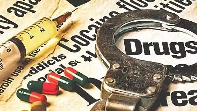 बेंगलुरु में MDMA तस्करी का बड़ा खुलासा, तीन विदेशी नागरिकों समेत आठ गिरफ्तार बेंगलुरु में MDMA तस्करी का बड़ा खुलासा, तीन विदेशी नागरिकों समेत आठ गिरफ्तार