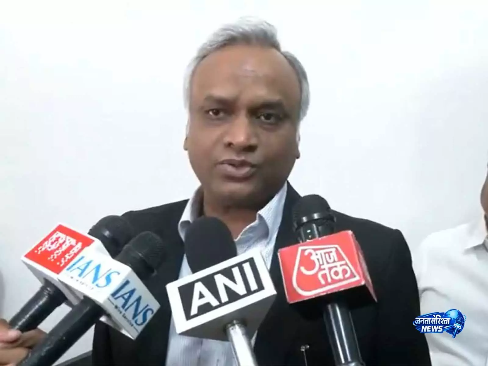 ईंधन की कीमतों में बढ़ोतरी और महंगाई के बीच प्रियंका खड़गे ने PM के विदेश दौरों पर सवाल उठाए ईंधन की कीमतों में बढ़ोतरी और महंगाई के बीच प्रियंका खड़गे ने PM के विदेश दौरों पर सवाल उठाए