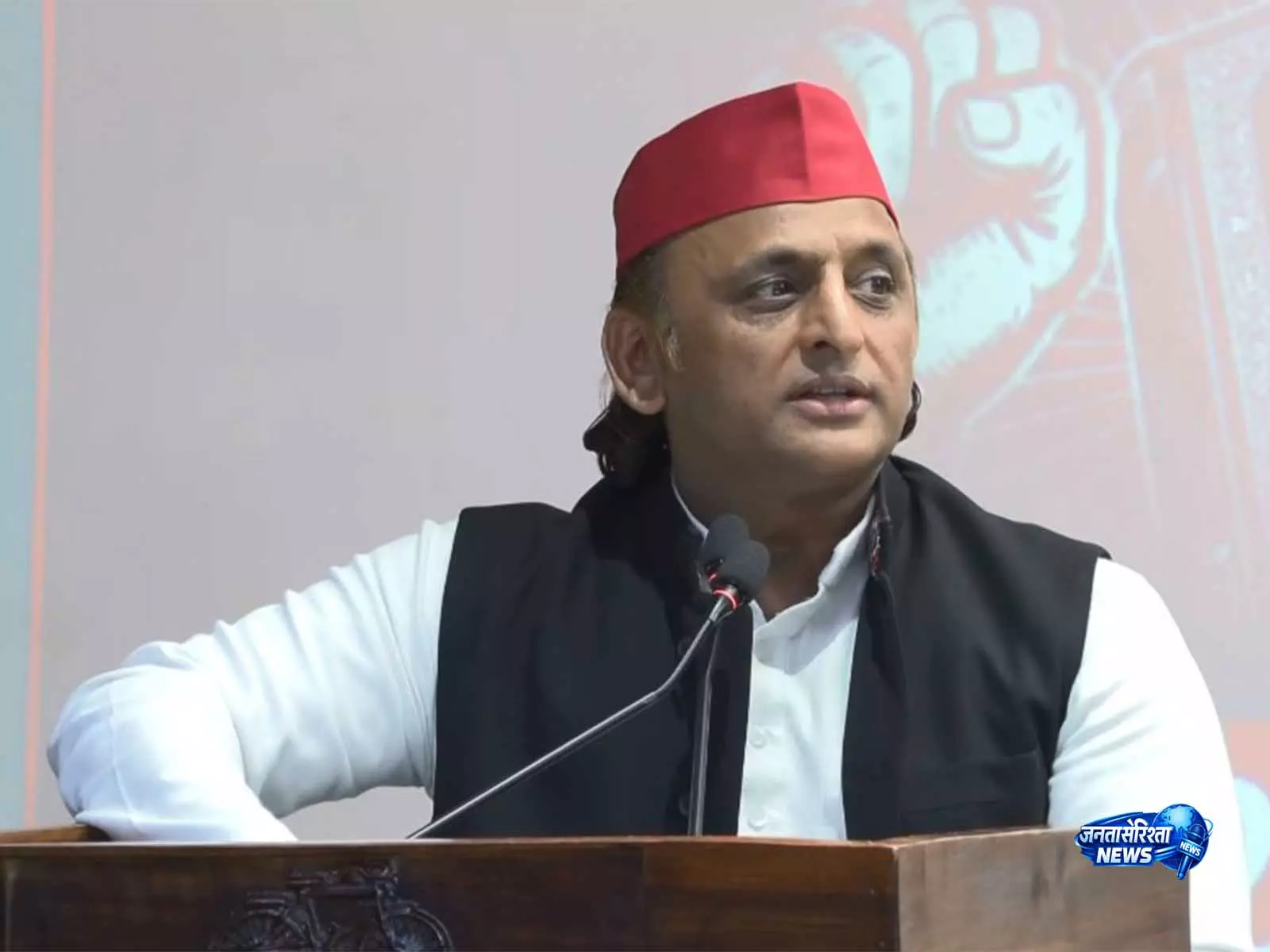 अखिलेश यादव ने BJP पर आरक्षण लूटने का आरोप लगाया, UP शिक्षक भर्ती में 20,000 सीटों के घोटाले का दावा किया अखिलेश यादव ने BJP पर आरक्षण लूटने का आरोप लगाया, UP शिक्षक भर्ती में 20,000 सीटों के घोटाले का दावा किया