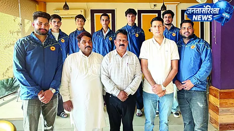 जीत के जज्बे के साथ प्रदेश की टीम रवाना जीत के जज्बे के साथ प्रदेश की टीम रवाना