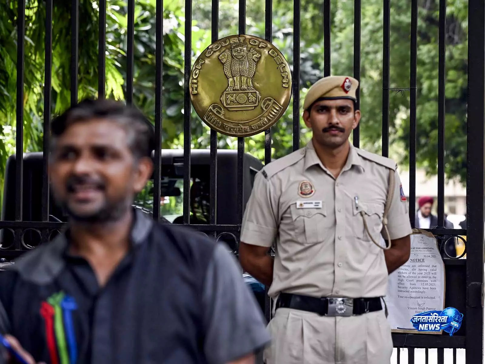 फर्जी विश्वविद्यालयों की जांच की मांग पर दिल्ली HC सख्त, केंद्र और UGC समेत कई संस्थाओं से जवाब तलब फर्जी विश्वविद्यालयों की जांच की मांग पर दिल्ली HC सख्त, केंद्र और UGC समेत कई संस्थाओं से जवाब तलब