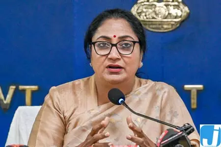 मुख्यमंत्री रेखा गुप्ता की बड़ी पहल: दिल्ली की 96,000 स्ट्रीट लाइटों को स्मार्ट एलईडी में बदला जाएगा मुख्यमंत्री रेखा गुप्ता की बड़ी पहल: दिल्ली की 96,000 स्ट्रीट लाइटों को स्मार्ट एलईडी में बदला जाएगा