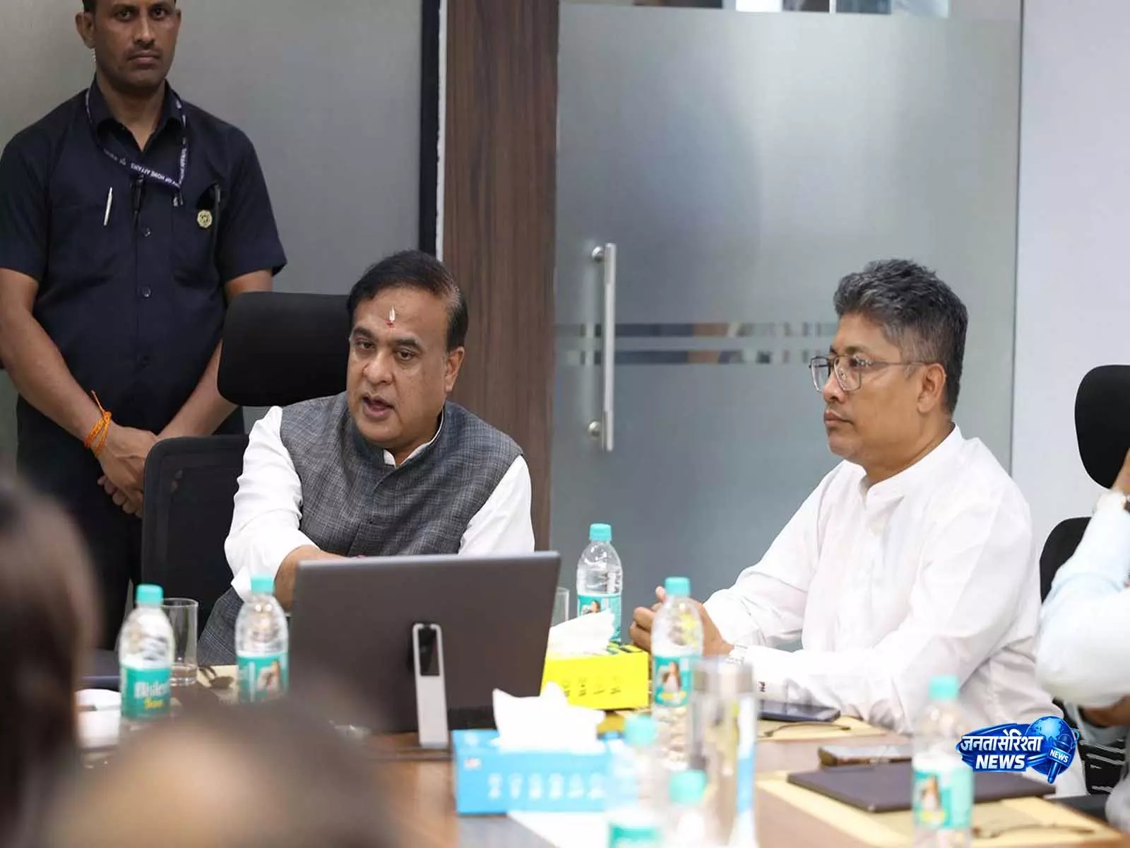 असम CM ने जागीरोड सेमीकंडक्टर प्लांट और प्रस्तावित मेगा इंडस्ट्रियल पार्क का किया दौरा असम CM ने जागीरोड सेमीकंडक्टर प्लांट और प्रस्तावित मेगा इंडस्ट्रियल पार्क का किया दौरा