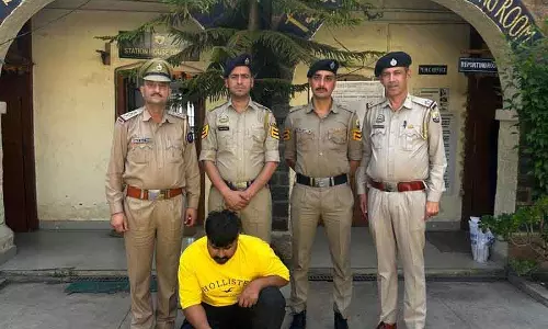 Shimla पुलिस ने पंजाब में नशा सप्लाई रैकेट रोका Shimla पुलिस ने पंजाब में नशा सप्लाई रैकेट रोका