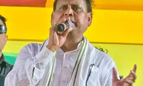 Kolkata: हुमायूं कबीर ने कुर्बानी को लेकर समुदाय का पक्ष रखा Kolkata: हुमायूं कबीर ने कुर्बानी को लेकर समुदाय का पक्ष रखा