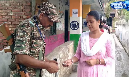 Bengal : फलता विधानसभा सीट पर दोबारा मतदान, सुबह 11 बजे तक 43% वोटिंग Bengal : फलता विधानसभा सीट पर दोबारा मतदान, सुबह 11 बजे तक 43% वोटिंग