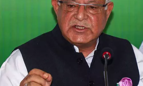 केंद्र पर J&K को राज्य न देने का आरोप केंद्र पर J&K को राज्य न देने का आरोप