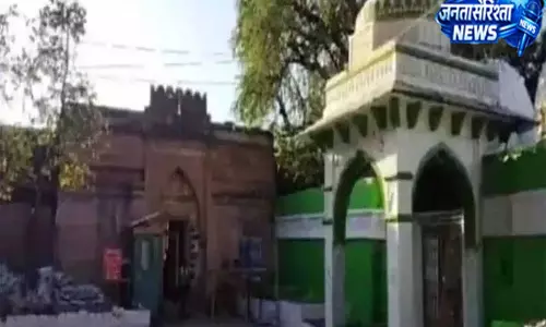 Dhar: HC फ़ैसले के बाद भोजशाला में पहले शुक्रवार से बढ़ी सुरक्षा Dhar: HC फ़ैसले के बाद भोजशाला में पहले शुक्रवार से बढ़ी सुरक्षा