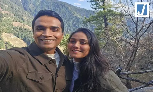 ट्विशा शर्मा मौत मामला: फरार पति समर्थ सिंह ने अंतरिम जमानत के लिए हाईकोर्ट में दाखिल की याचिका ट्विशा शर्मा मौत मामला: फरार पति समर्थ सिंह ने अंतरिम जमानत के लिए हाईकोर्ट में दाखिल की याचिका