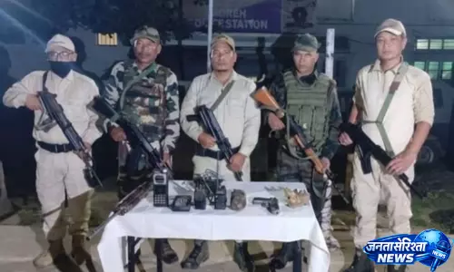 मणिपुर के टेंग्नौपाल में बड़ी सुरक्षा कार्रवाई, IEDs और हथियार बरामद मणिपुर के टेंग्नौपाल में बड़ी सुरक्षा कार्रवाई, IEDs और हथियार बरामद