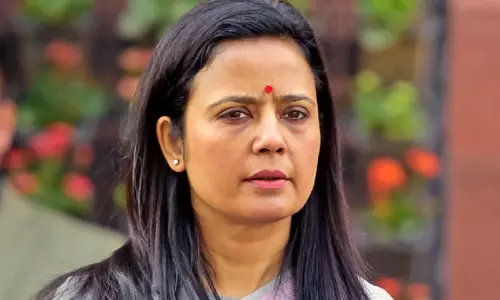 पशु कुर्बानी पर लगी रोक के खिलाफ महुआ मोइत्रा पहुंचीं हाईकोर्ट