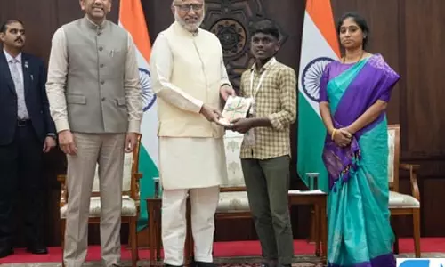 गुंटूर के स्कूली छात्रों के प्रतिनिधिमंडल ने उपराष्ट्रपति सीपी राधाकृष्णन से की मुलाकात