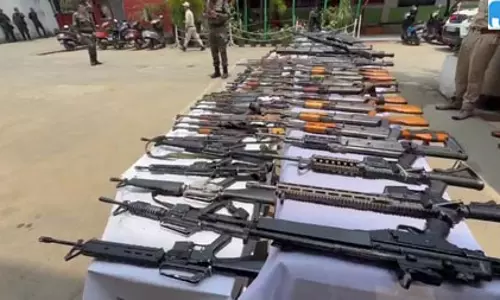 सुरक्षा बलों की बड़ी कार्रवाई, 27 एके राइफल समेत 67 हथियार बरामद, 4 उग्रवादी गिरफ्तार