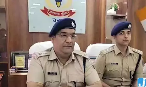 चतरा पुलिस को बड़ी सफलता, 100 साल पुरानी 24 तीर्थंकर प्रतिमाएं बरामद चतरा पुलिस को बड़ी सफलता, 100 साल पुरानी 24 तीर्थंकर प्रतिमाएं बरामद