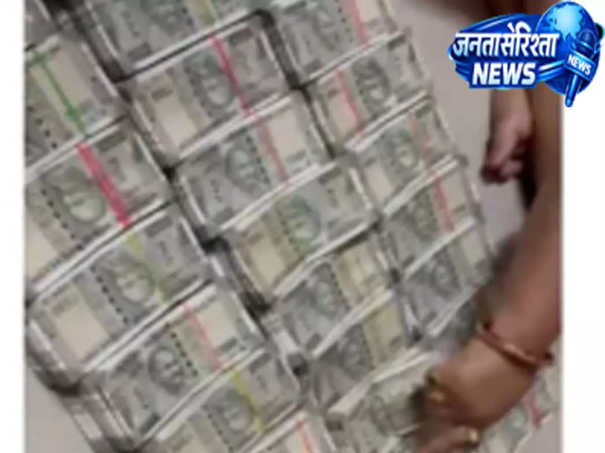 Tripura: वायरल वीडियो ने मचाई हलचल, पुलिस दंपति समेत कई गिरफ्तार Tripura: वायरल वीडियो ने मचाई हलचल, पुलिस दंपति समेत कई गिरफ्तार
