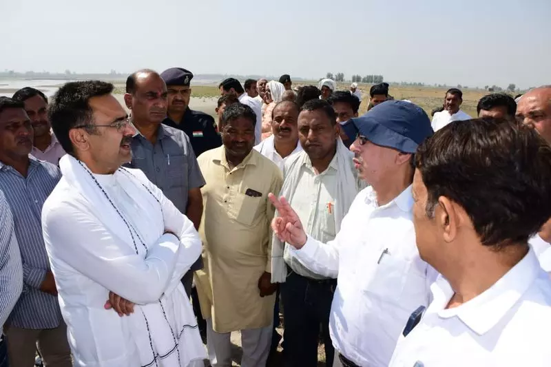 Haryana विधानसभा अध्यक्ष कल्याण ने बाढ़ सुरक्षा का निरीक्षण किया Haryana विधानसभा अध्यक्ष कल्याण ने बाढ़ सुरक्षा का निरीक्षण किया