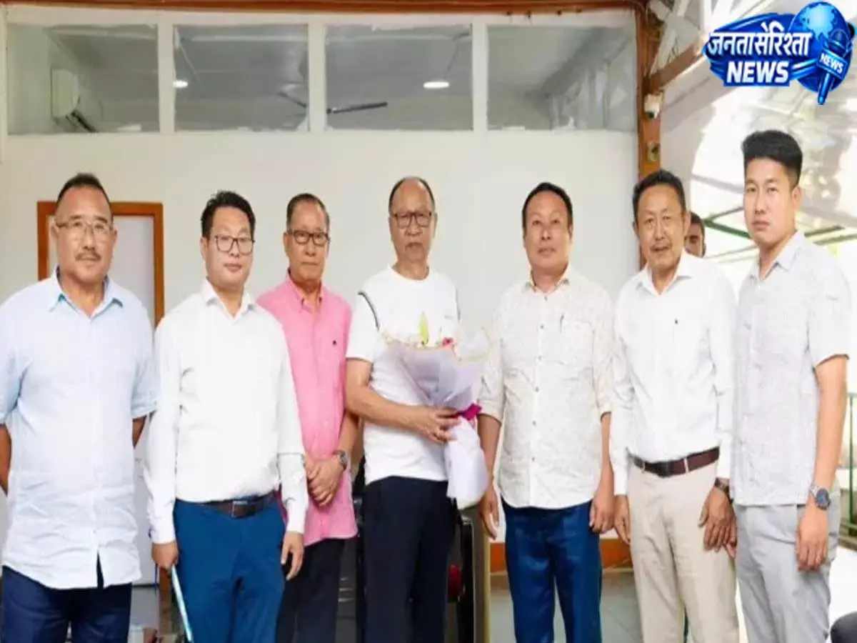 Manipur: उखरुल गांव ने मुख्यमंत्री से सुरक्षा के लिए गुहार लगाई Manipur: उखरुल गांव ने मुख्यमंत्री से सुरक्षा के लिए गुहार लगाई