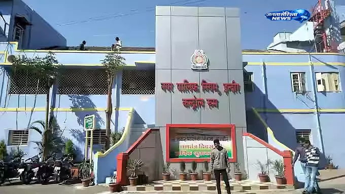 Indore : पानी संकट के बीच अवैध टैंकर बिक्री पर रोक के लिए निगम की सख्ती Indore : पानी संकट के बीच अवैध टैंकर बिक्री पर रोक के लिए निगम की सख्ती
