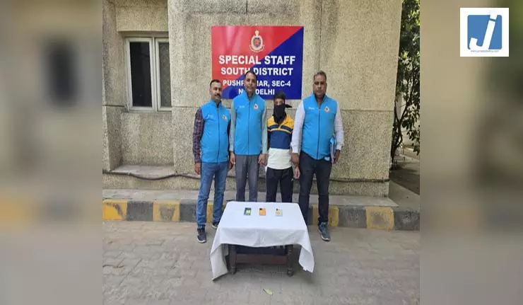 पुलिस ने कुख्यात काकू गैंग के मॉड्यूल का किया भंडाफोड़, शातिर अपराधी गिरफ्तार पुलिस ने कुख्यात काकू गैंग के मॉड्यूल का किया भंडाफोड़, शातिर अपराधी गिरफ्तार