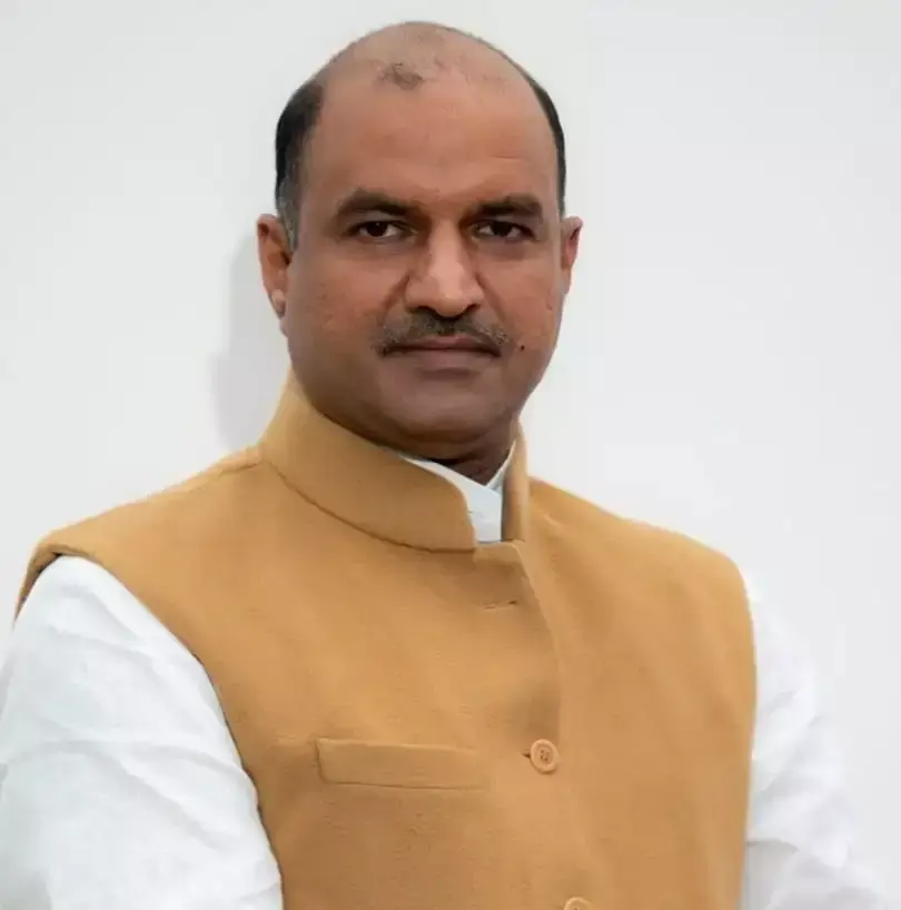 Chittorgarh: राहुल गांधी के बयान को लेकर जोशी का तीखा पलटवार Chittorgarh: राहुल गांधी के बयान को लेकर जोशी का तीखा पलटवार