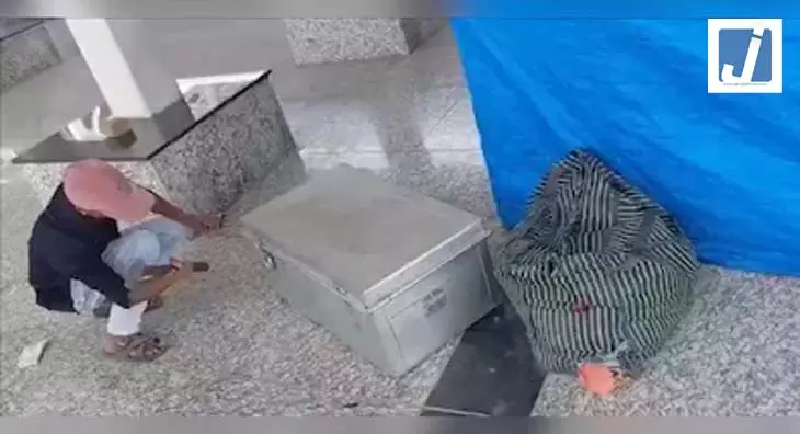 ट्रेन में मिले युवती के कटे शव की शिनाख्त हुई, पिता ने अपनी ही बेटी को उतारा था मौत के घाट ट्रेन में मिले युवती के कटे शव की शिनाख्त हुई, पिता ने अपनी ही बेटी को उतारा था मौत के घाट