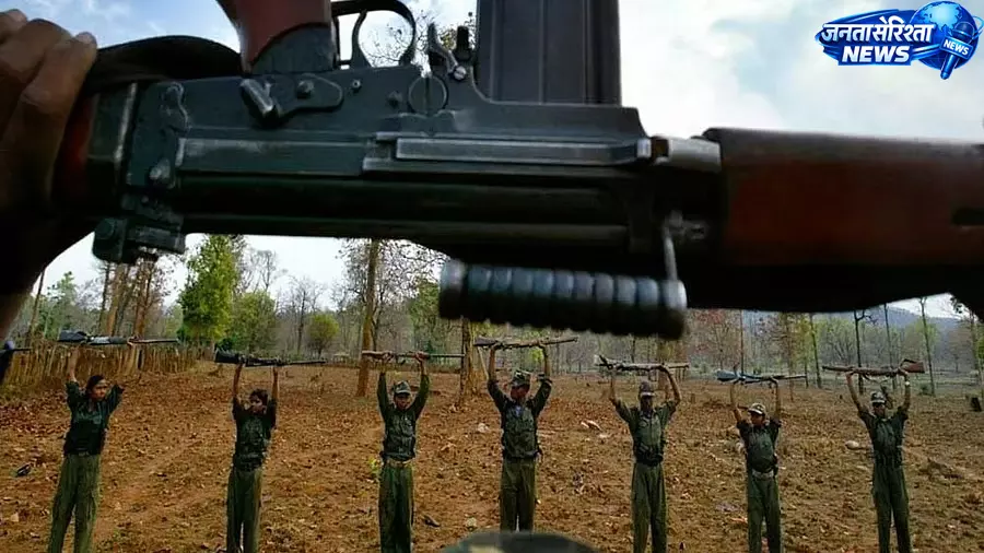 Jharkhand : 27 माओवादियों का आत्मसमर्पण, ‘ऑपरेशन नवजीवन’ के तहत बड़ी सफलता Jharkhand : 27 माओवादियों का आत्मसमर्पण, ‘ऑपरेशन नवजीवन’ के तहत बड़ी सफलता