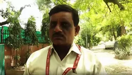 महंगाई के कारण ड्राइवरों का घर चालाना मुश्किल, किराया में संशोधन करे सरकार: अनुज राठौर महंगाई के कारण ड्राइवरों का घर चालाना मुश्किल, किराया में संशोधन करे सरकार: अनुज राठौर
