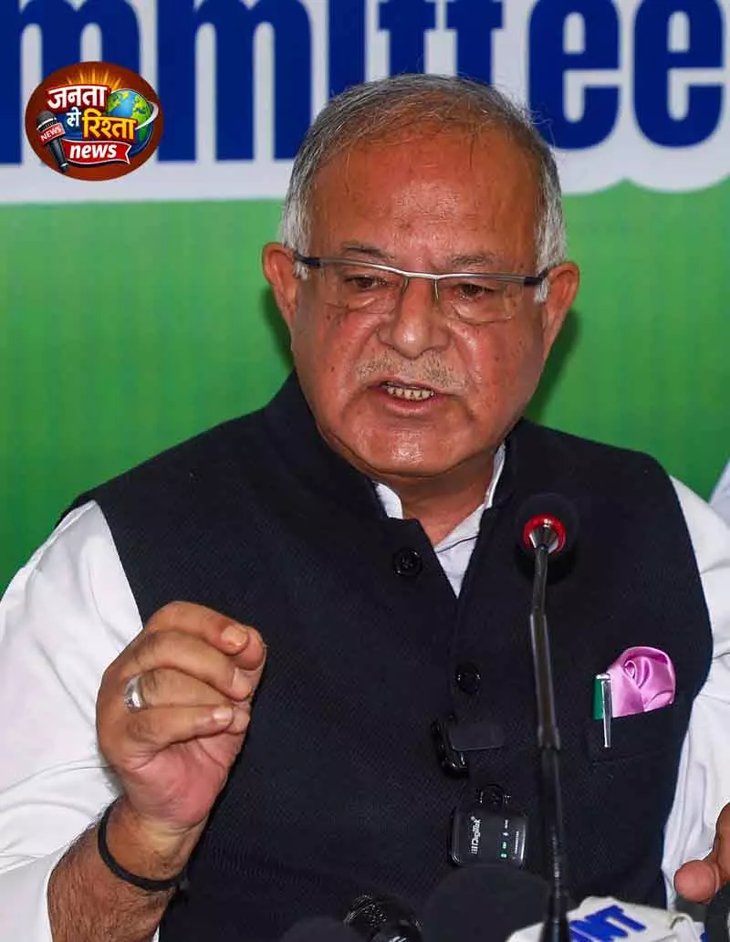 केंद्र पर J&K को राज्य न देने का आरोप केंद्र पर J&K को राज्य न देने का आरोप